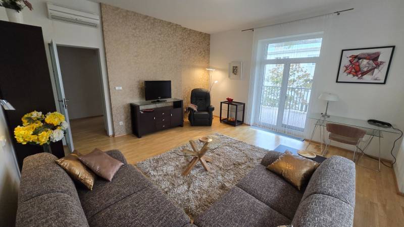 Rent Two bedroom apartment, Two bedroom apartment, Fraňa Kráľa, Bratis