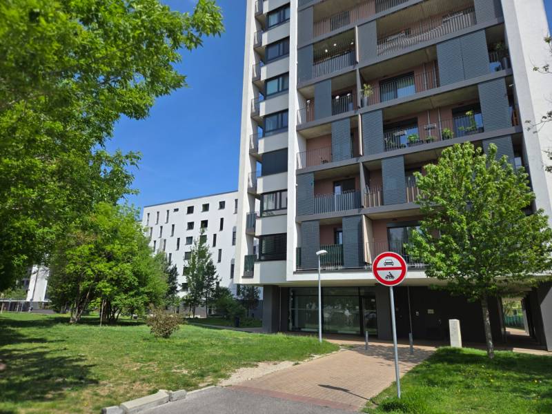 Rent One bedroom apartment, One bedroom apartment, Seberíniho, Bratisl