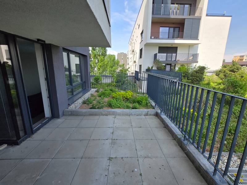 Rent One bedroom apartment, One bedroom apartment, Seberíniho, Bratisl