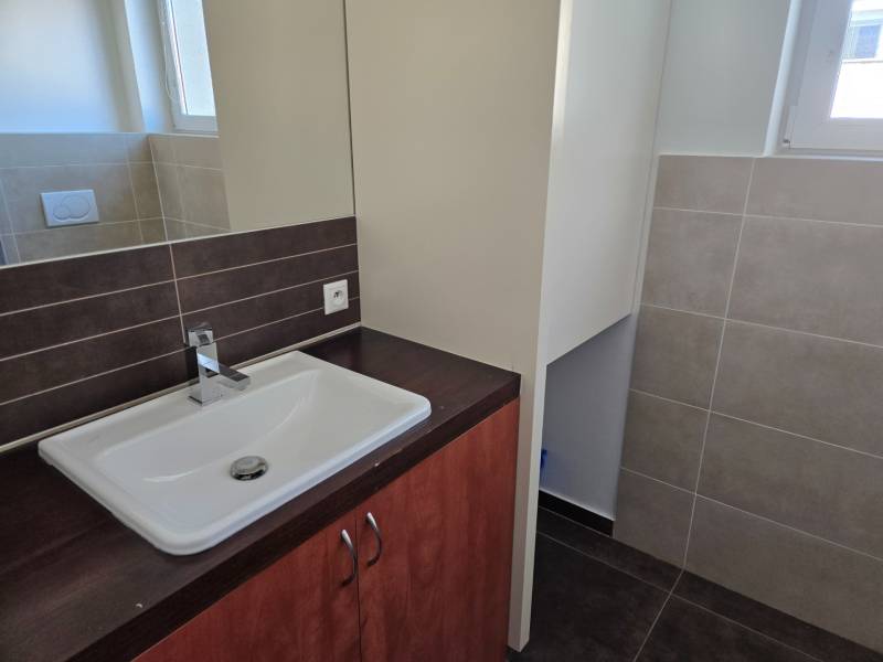 Rent Three bedroom apartment, Three bedroom apartment, Kozia, Bratisla