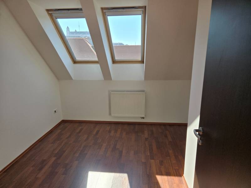 Rent Three bedroom apartment, Three bedroom apartment, Kozia, Bratisla