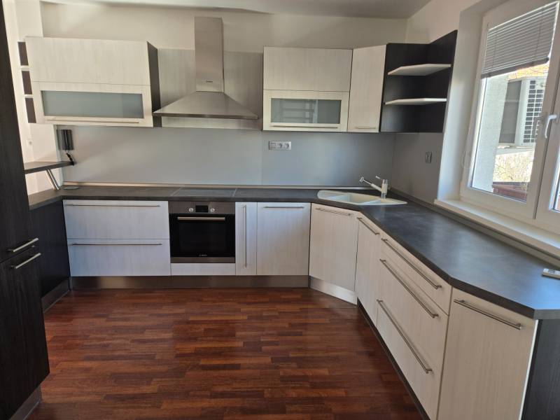 Rent Three bedroom apartment, Three bedroom apartment, Kozia, Bratisla
